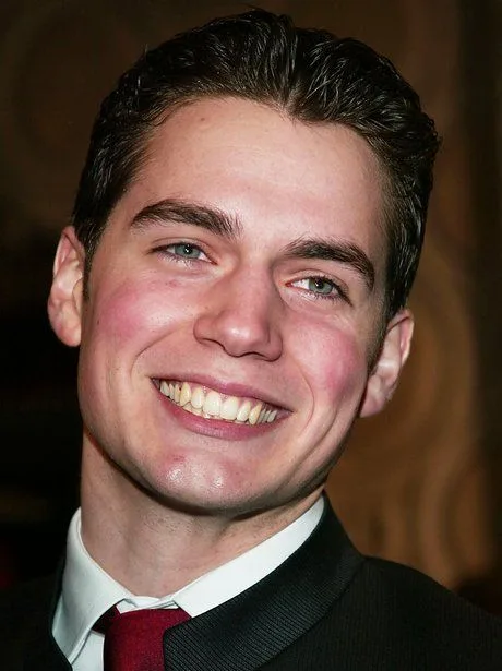 Henry Cavill Young
